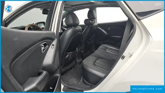 HYUNDAI TUCSON DIESEL 2WD LX20