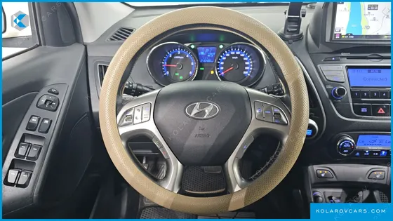 HYUNDAI TUCSON DIESEL 2WD LX20