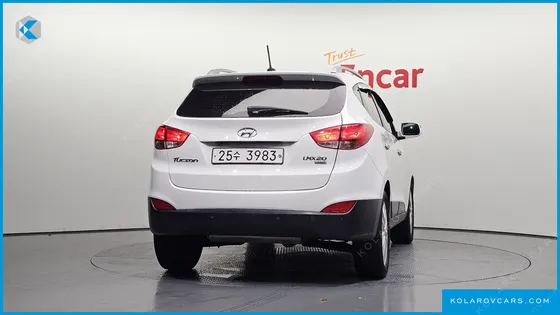 HYUNDAI TUCSON DIESEL 2WD LMX20