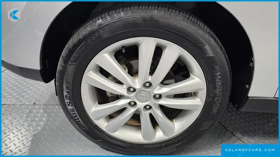 HYUNDAI TUCSON DIESEL 2WD LX20