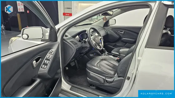 HYUNDAI TUCSON DIESEL 2WD LX20