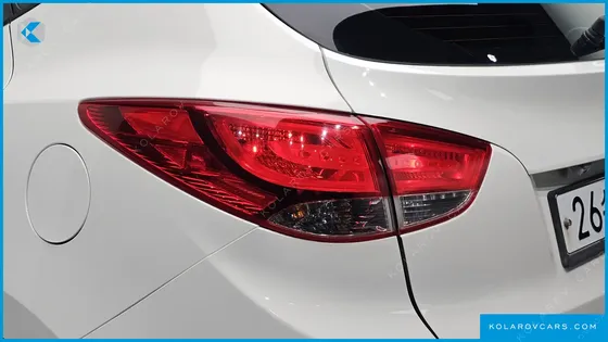 HYUNDAI TUCSON DIESEL 2WD LX20
