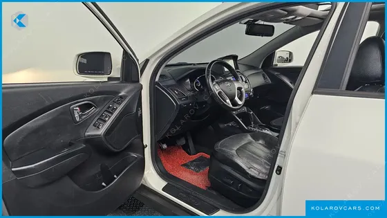 HYUNDAI TUCSON DIESEL 2WD LX20