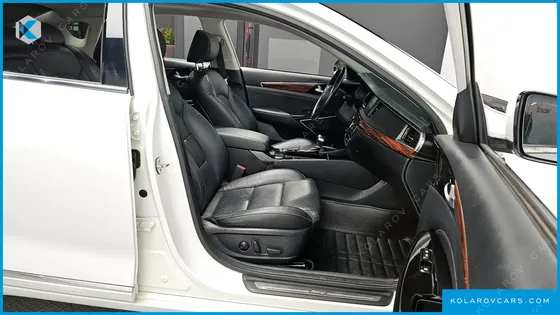KIA K7 3.0 LPI LUXURY (RENTAL CAR)
