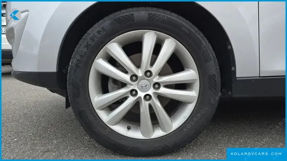 HYUNDAI TUCSON DIESEL 2WD LX20