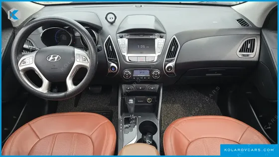HYUNDAI TUCSON DIESEL 2WD LX20