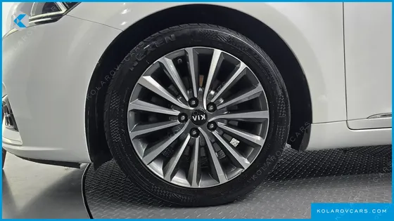 KIA K7 3.0 LPI PRESTIGE (RENTAL CAR)