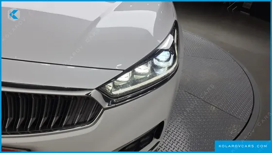 KIA K7 3.0 LPI LUXURY (RENTAL CAR)