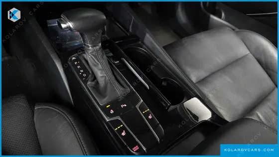 KIA K7 3.0 LPI LUXURY (RENTAL CAR)