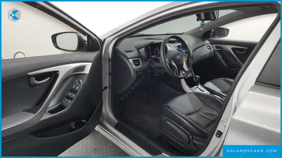 HYUNDAI ELANTRA (AVANTE) M16 GDI DELUXE