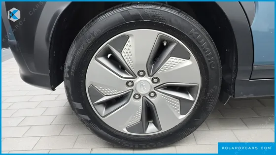 HYUNDAI KONA PREMIUM