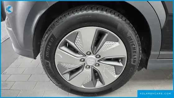 HYUNDAI KONA MODREN