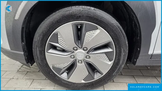 HYUNDAI KONA PREMIUM