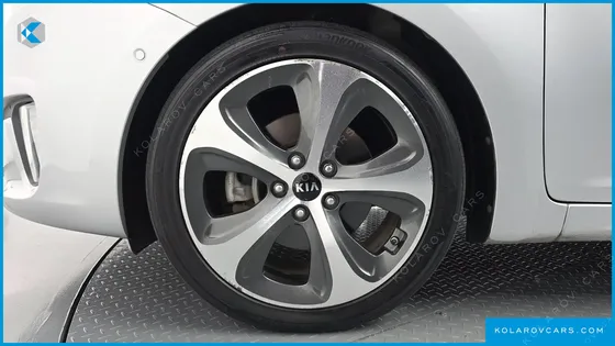 KIA CARENS 1.7 VGT NOBLESSE
