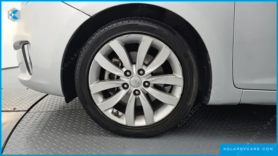 KIA CARENS 2.0 LPI PRESTIGE