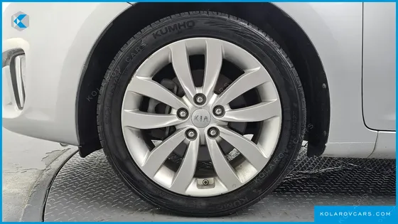 KIA CARENS 2.0 LPI PRESTIGE