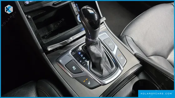 HYUNDAI GRANDEUR HG240 MODERN