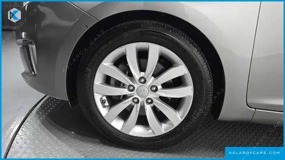 KIA CARENS 2.0 LPI PRESTIGE