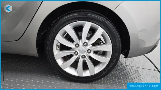 KIA CARENS 2.0 LPI PRESTIGE