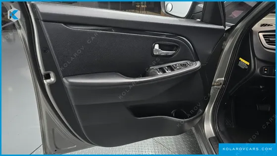 KIA CARENS 2.0 LPI PRESTIGE