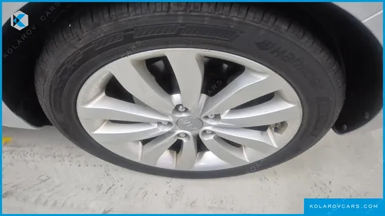 KIA CARENS 2.0 LPI LUXURY