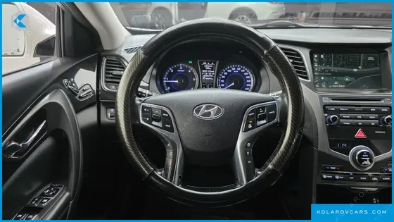 HYUNDAI GRANDEUR HG220 DIESEL MODERN