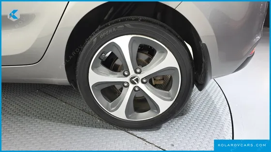KIA CARENS 1.7 VGT NOBLESSE