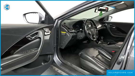 HYUNDAI GRANDEUR HG240 MODERN