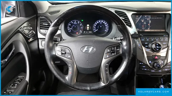 HYUNDAI GRANDEUR HG240 MODERN