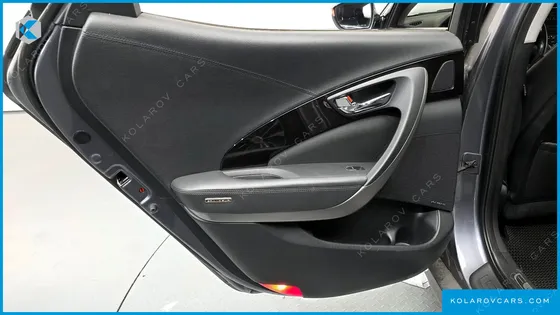 HYUNDAI GRANDEUR HG240 MODERN