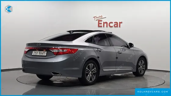 HYUNDAI GRANDEUR HG240 MODERN