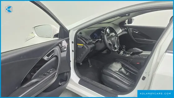 HYUNDAI GRANDEUR HG240 MODERN