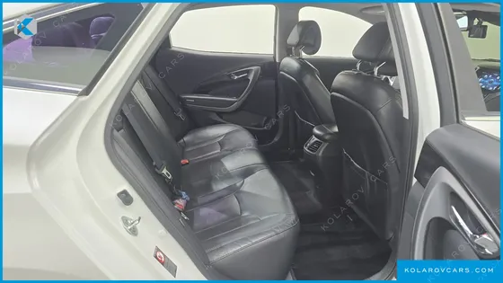 HYUNDAI GRANDEUR HG240 MODERN