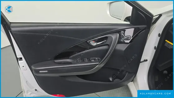 HYUNDAI GRANDEUR HG240 MODERN