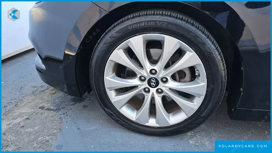 HYUNDAI GRANDEUR HG300 NOBLE