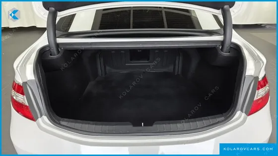 HYUNDAI GRANDEUR HG220 DIESEL MODERN