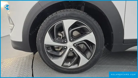 HYUNDAI TUCSON DIESEL 2.0 2WD