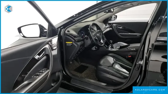 HYUNDAI GRANDEUR HG240 MODERN