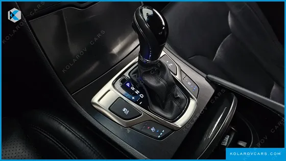HYUNDAI GRANDEUR HG240 MODERN