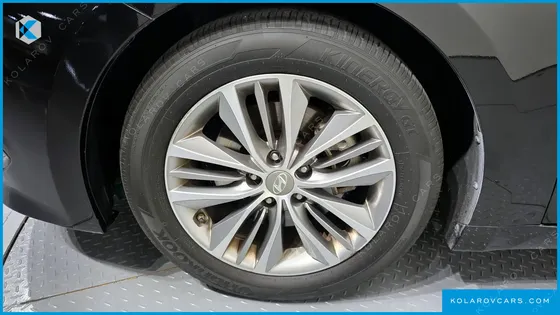 HYUNDAI GRANDEUR HG240 MODERN COLLECTION