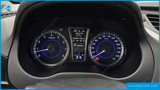HYUNDAI GRANDEUR HG240 MODERN COLLECTION