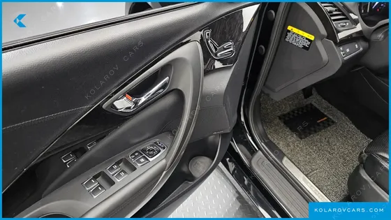 HYUNDAI GRANDEUR HG240 MODERN COLLECTION
