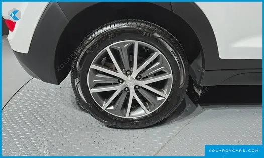 HYUNDAI TUCSON DIESEL 2.0 2WD