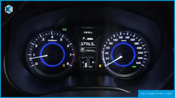 HYUNDAI GRANDEUR HG300 PREMIUM