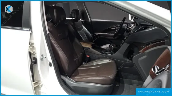 HYUNDAI GRANDEUR HG240 MODERN