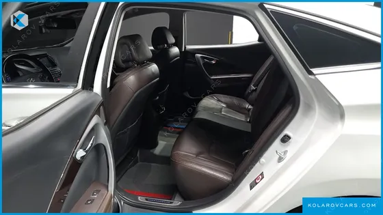 HYUNDAI GRANDEUR HG240 MODERN