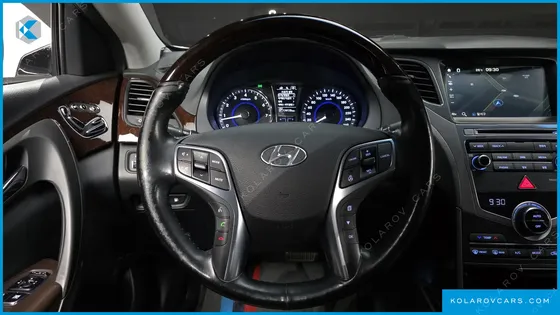HYUNDAI GRANDEUR HG240 MODERN