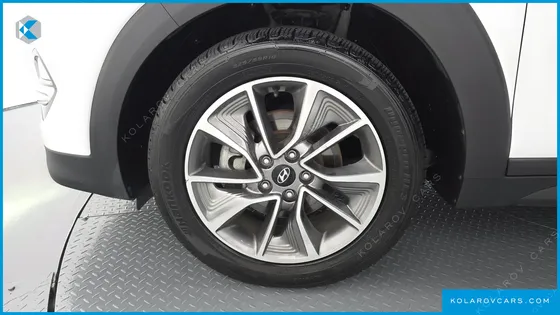 HYUNDAI TUCSON DIESEL 2.0 2WD