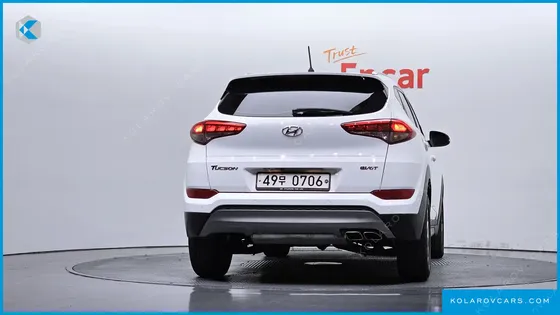 HYUNDAI TUCSON DIESEL 2.0 2WD