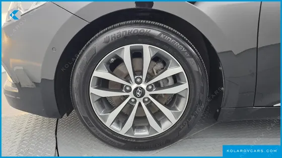 HYUNDAI GRANDEUR HG240 LUXURY